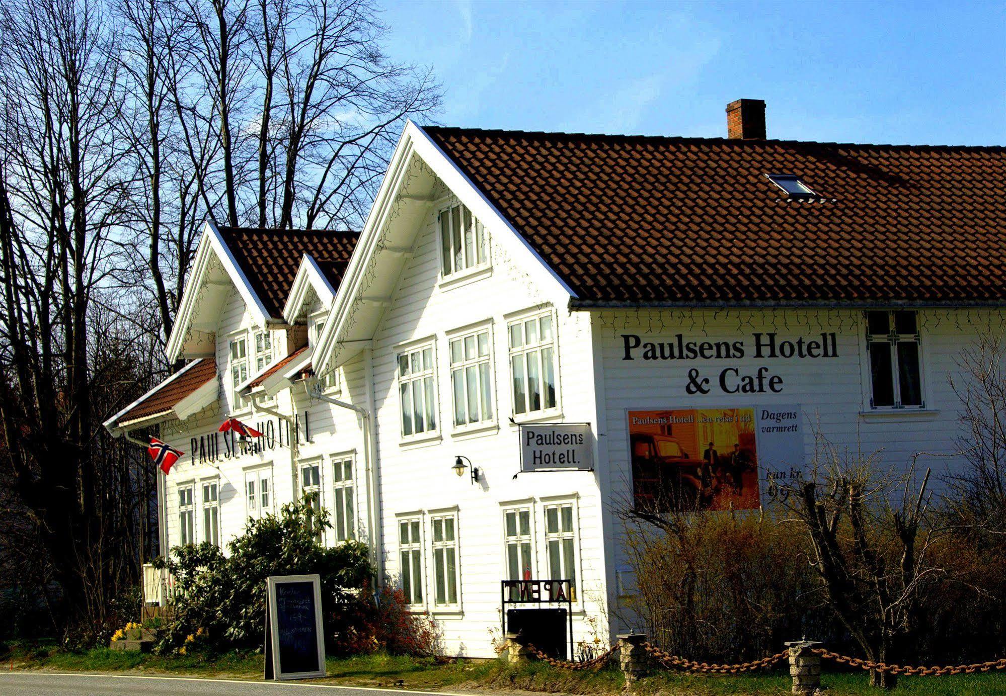 Paulsens Hotel Lyngdal Buitenkant foto